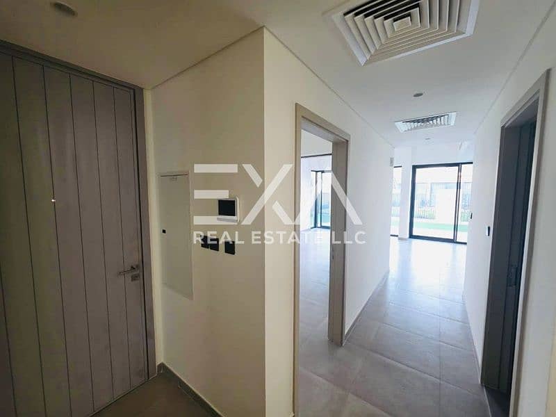 Single Row I Near the Entrance I Ready to Move in