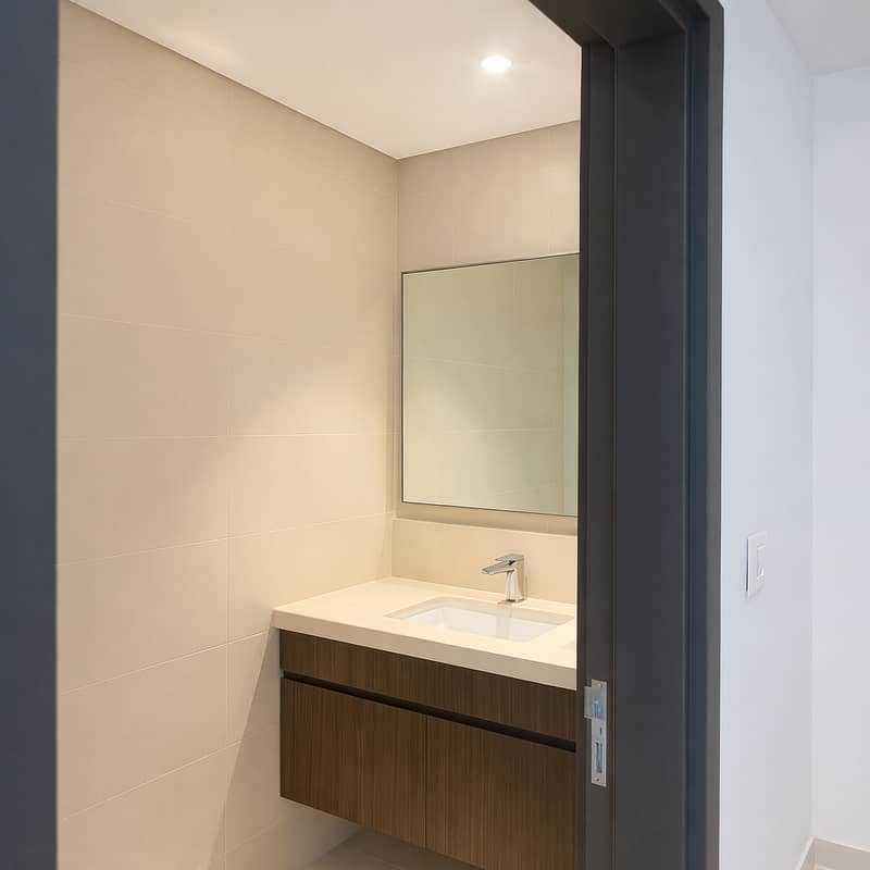 High-Floor 1BR | Downtown Views | Panoramic View - Image 10