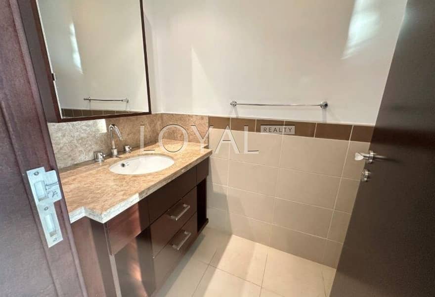 Lovely 1 Bedroom Apartment in 29 Boulevard Tower 2 - Image 9