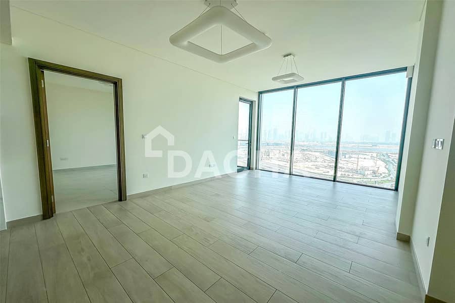 Luminous Unit | HIGH FLOOR | Vacant