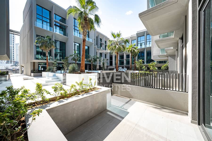 Swimming Pool Facing | Low Floor | S-Series