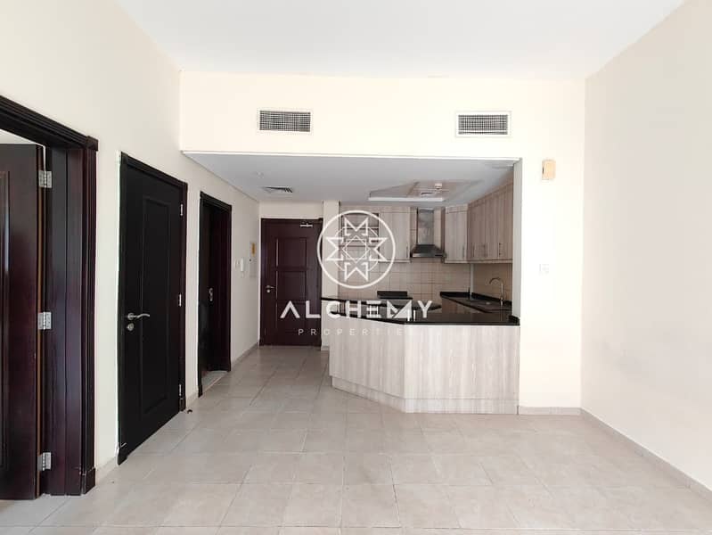 SPACIOUS 1BR| ELEGANT| BIG LAYOUT| CLOSE TO METRO