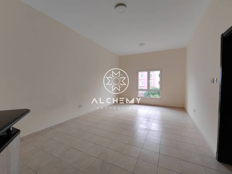 SPACIOUS 1BR| ELEGANT| BIG LAYOUT| CLOSE TO METRO