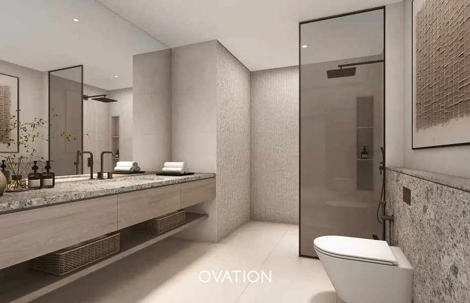 Contemporary Living | Landmark Tower | Prime Waterfront Location - Image 7