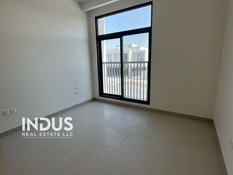 Proper Corner Plot | 4015 sqft | Remote Garage - Image 10