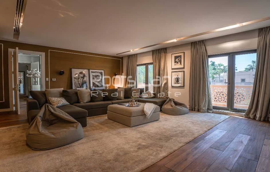 Luxurious 4-Bedroom Villa | Upgraded and Extended