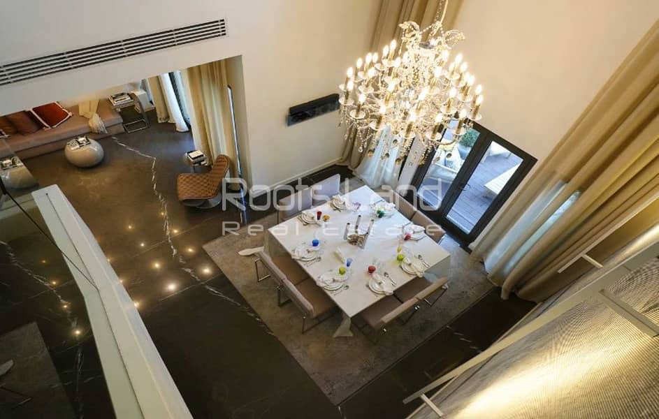 Luxurious 4-Bedroom Villa | Upgraded and Extended