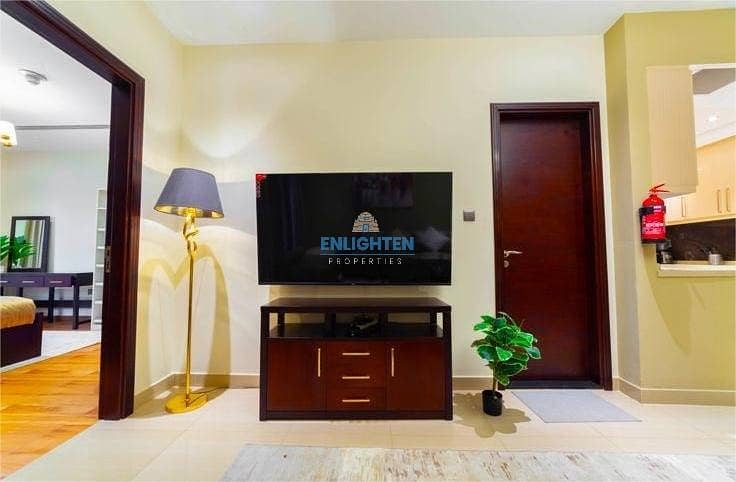 Furnished|Downtown View| Vacant - Image 10