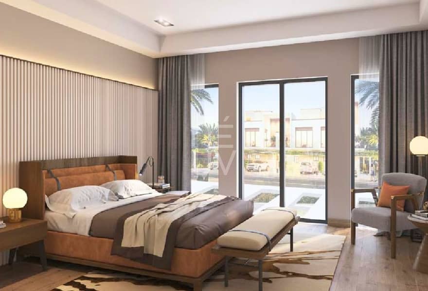 4BR Waterfront Villa | Single Row | Handover 27