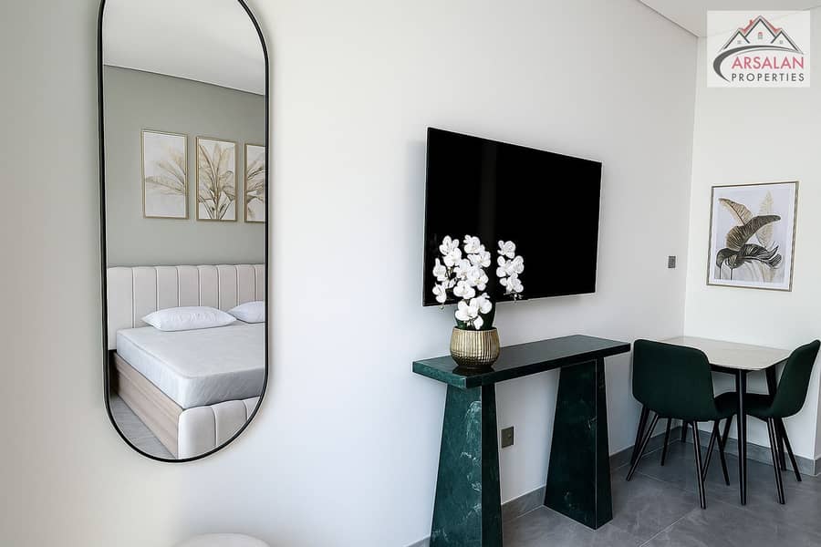 Brand New Fully Furnished Studio | Full Canal View | Ready To Move - Image 8