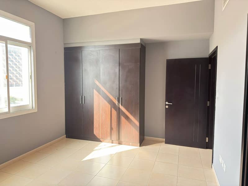 1331 SQFT 2 BEDROOM WITH BALCONY FOR SALE IN QUEUE POINT