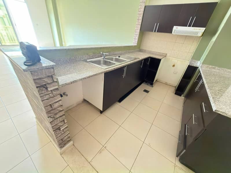 1331 SQFT 2 BEDROOM WITH BALCONY FOR SALE IN QUEUE POINT - Image 7