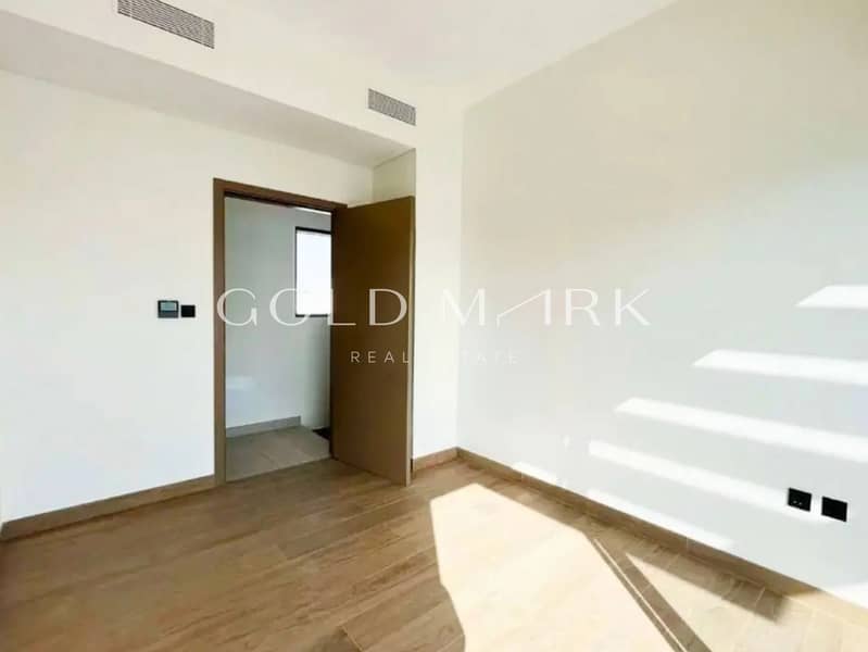 Ready To Move In I Back to Back I Brand New