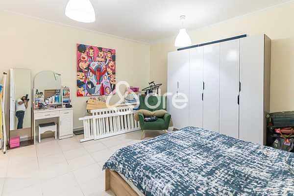 Near Metro I Spacious I Marina - Image 9