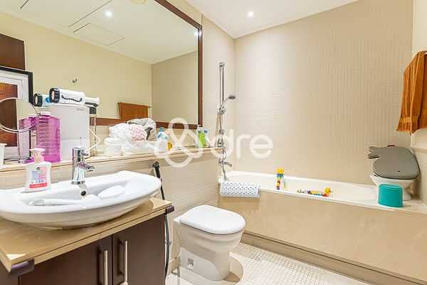 Near Metro I Spacious I Marina - Image 11