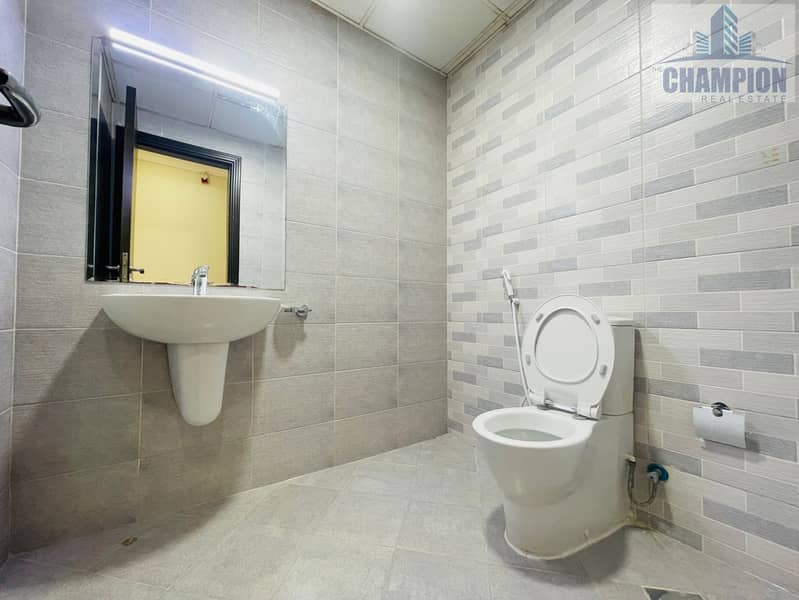 Near To Exit | Spacious 2'BHK With Parking| Rent Only 73K By 4/Payments - Image 7