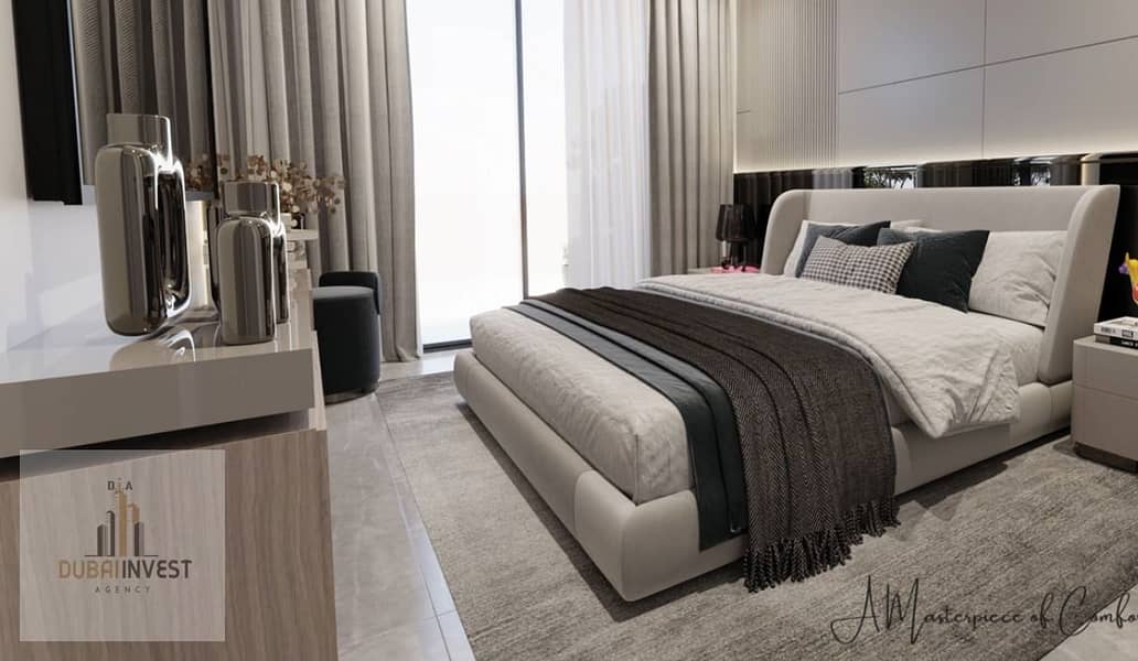 Elegant Studio with Scenic Lake Views | Prime Location