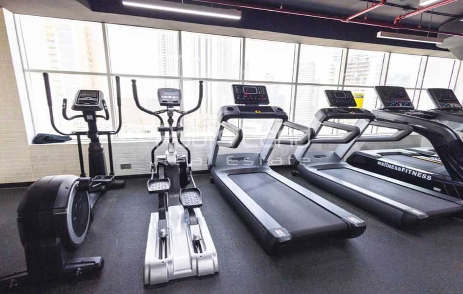 Modern Unit| Great Location | Spacious | Furnished