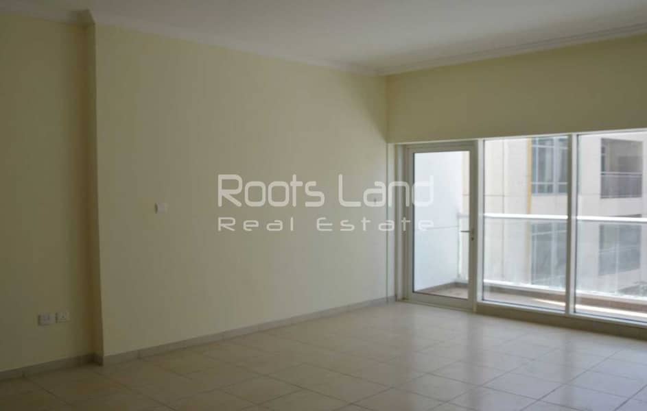 Modern Unit| Great Location | Spacious | Furnished - Image 6