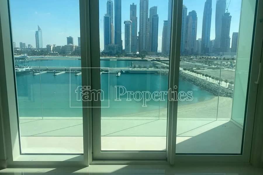 Luxury Living I Fully Furnished Available Med Dec