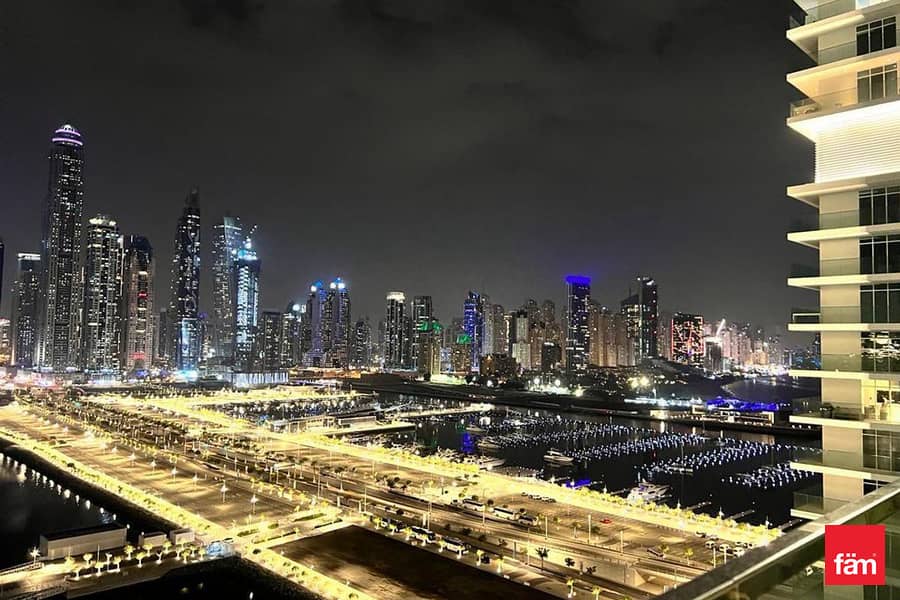 Luxury Living I Fully Furnished Available Med Dec - Image 16