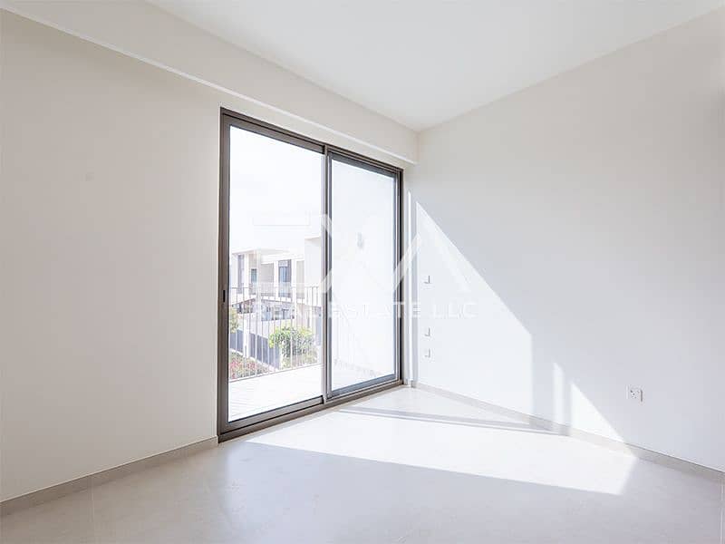 On the Park I Multiple Cheques I Ready to Move in - Image 11