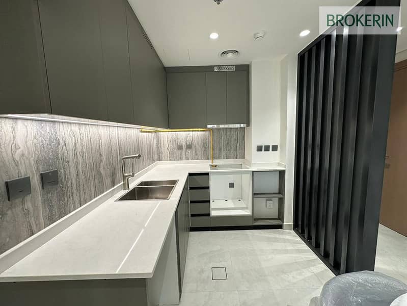 HIGH FLOOR | FURNISHED | FIRST TENANT | BRAND NEW