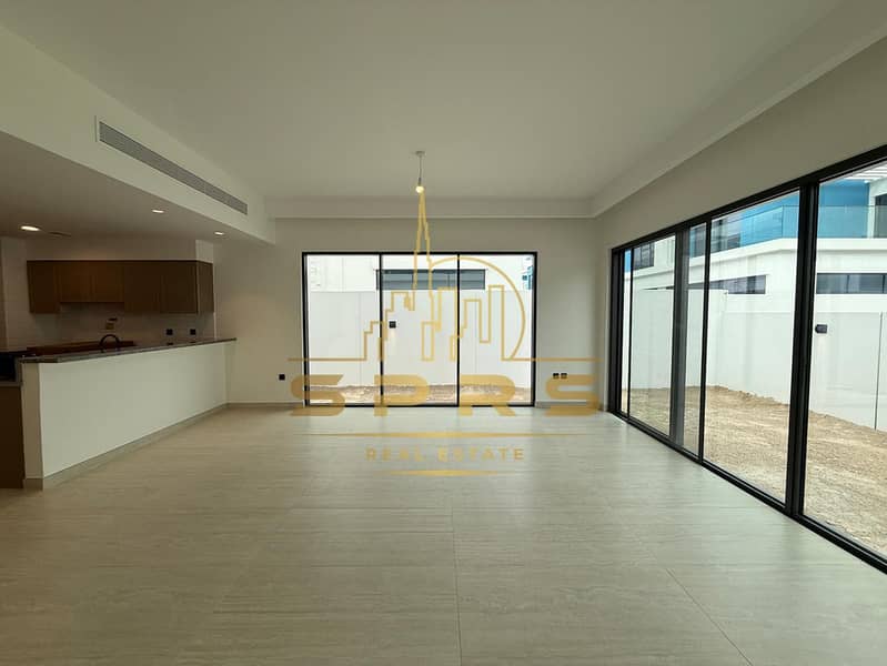 Elegant 5BR + Maid's Room | Lagoon Community | Brand New