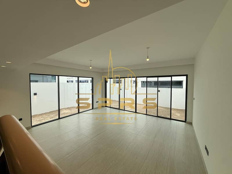 Elegant 5BR + Maid's Room | Lagoon Community | Brand New - Image 12