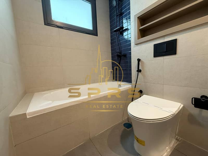 Elegant 5BR + Maid's Room | Lagoon Community | Brand New - Image 22