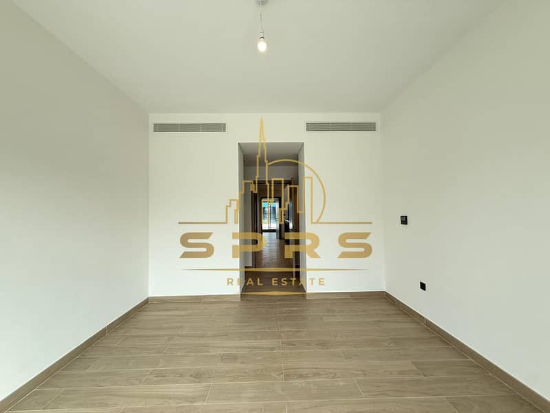 Elegant 5BR + Maid's Room | Lagoon Community | Brand New - Image 27