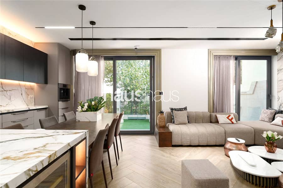 Single Row | 4 Bed | Extended and Upgraded | VOT - Image 9