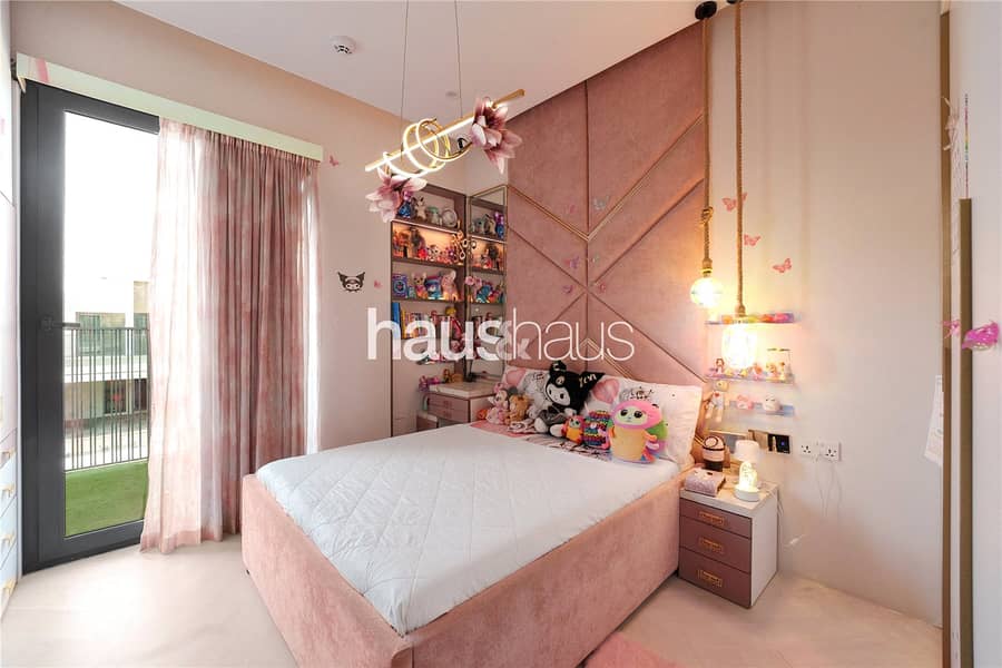 Single Row | 4 Bed | Extended and Upgraded | VOT - Image 23