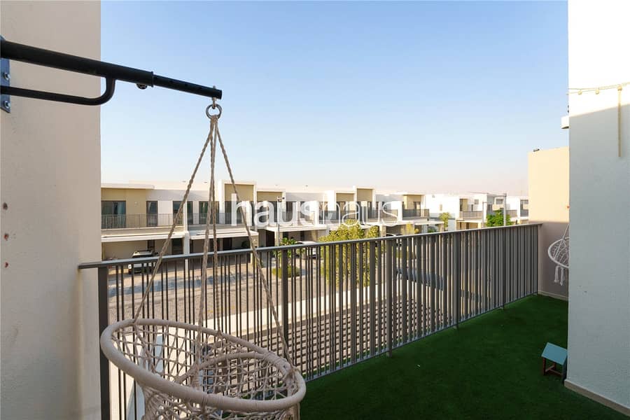 Single Row | 4 Bed | Extended and Upgraded | VOT - Image 27