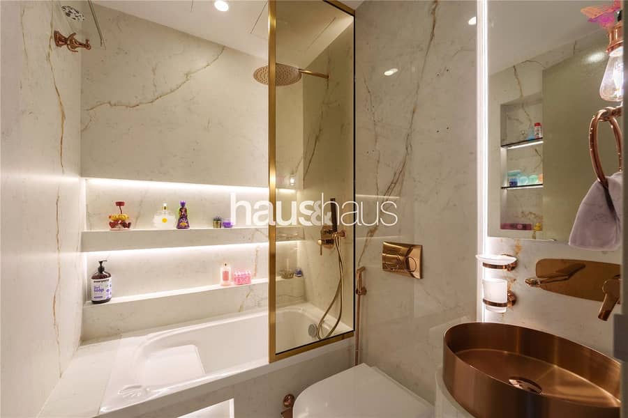 Single Row | 4 Bed | Extended and Upgraded | VOT - Image 28