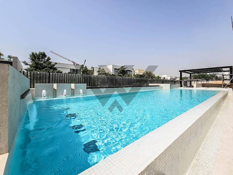 Best Deal|7-BR Custom Built Luxury Park Facing Villa in Parkways