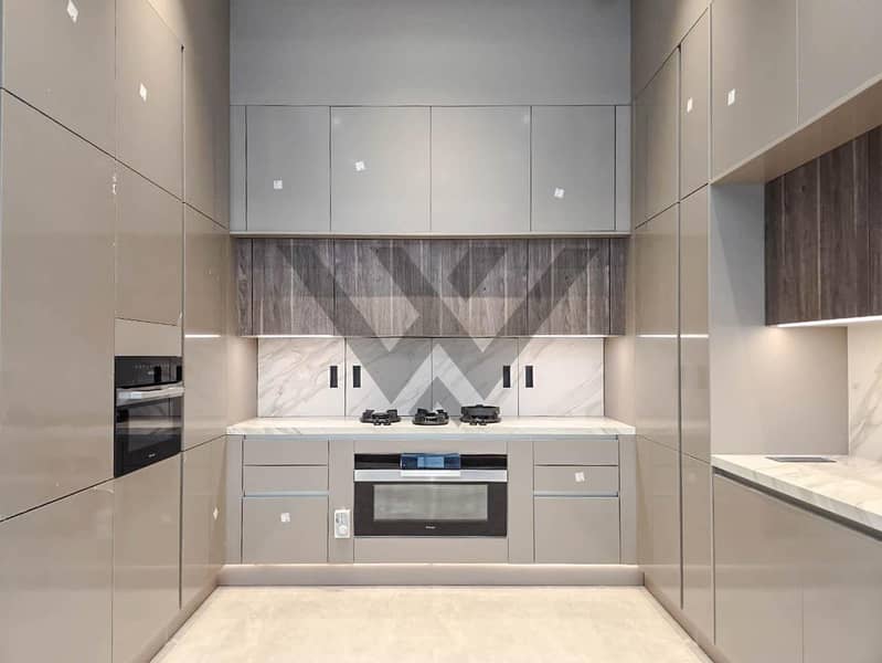 Best Deal|7-BR Custom Built Luxury Park Facing Villa in Parkways - Image 24