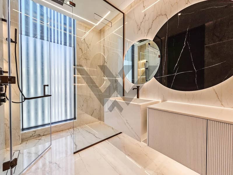 Best Deal|7-BR Custom Built Luxury Park Facing Villa in Parkways - Image 30