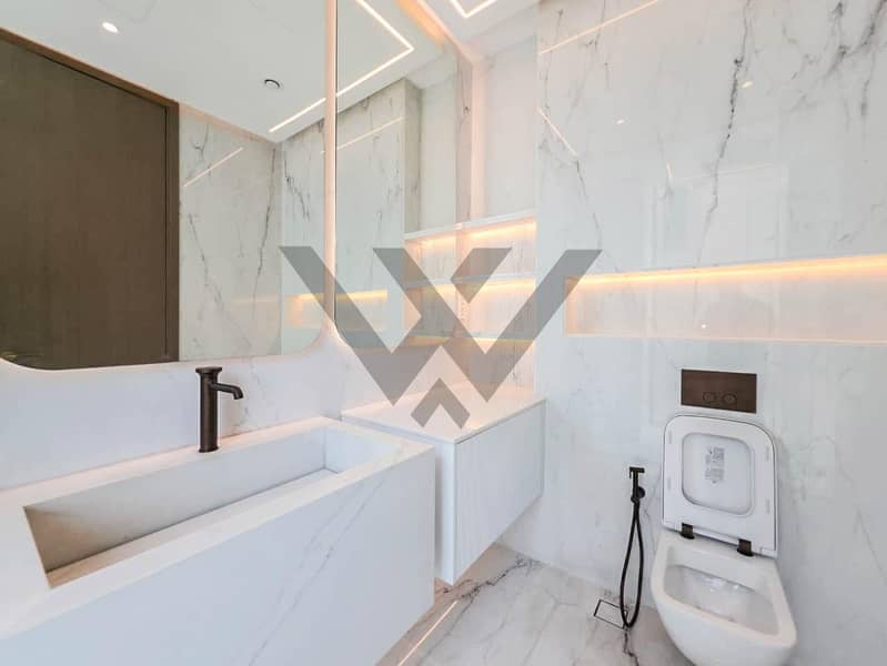 Best Deal|7-BR Custom Built Luxury Park Facing Villa in Parkways - Image 31