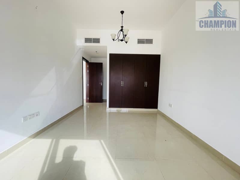 Ultra Spacious 1'BHK With Balcony+GyM+Parking L Rent Only 58K By 4/Payments | Near To Mosque
