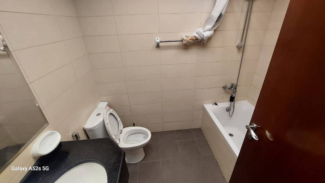 HIGHER FLOOR - FURNISHED STUDIO - AMAZING VIEW - READY TO MOVE - Image 9