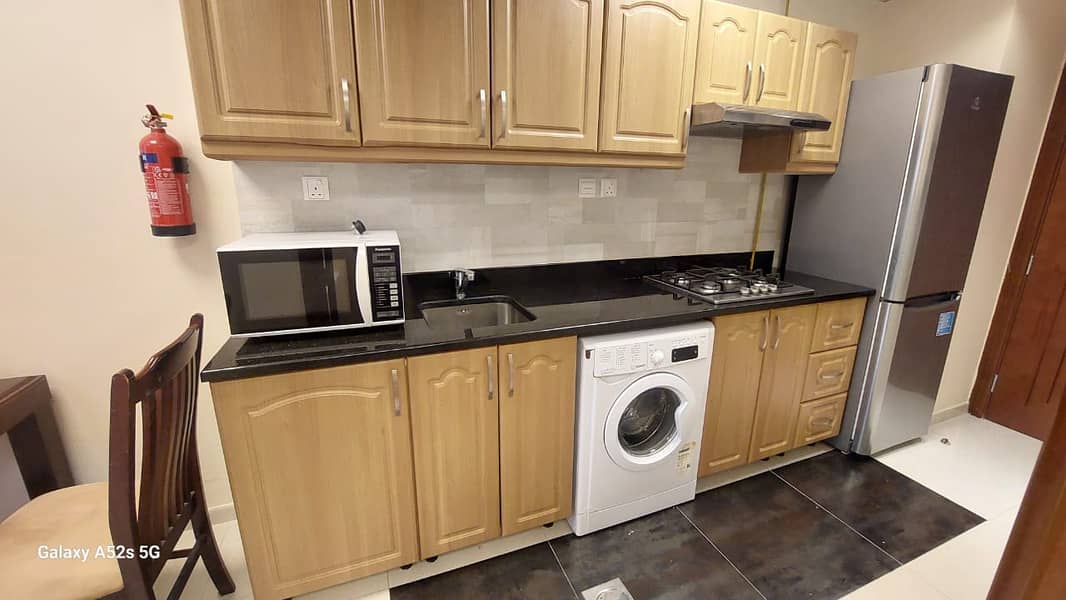 HIGHER FLOOR - FURNISHED STUDIO - AMAZING VIEW - READY TO MOVE - Image 11