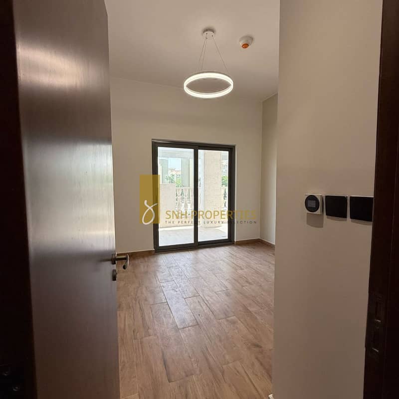 CHILLER FREE | NEAR TO METRO | READY TO MOVE