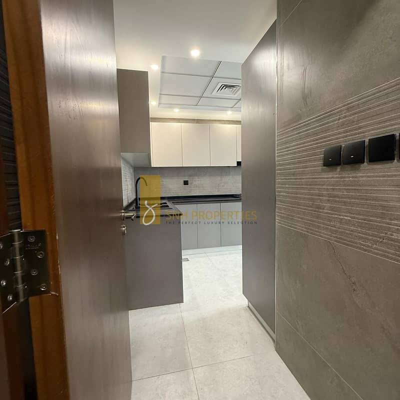 CHILLER FREE | NEAR TO METRO | READY TO MOVE - Image 9