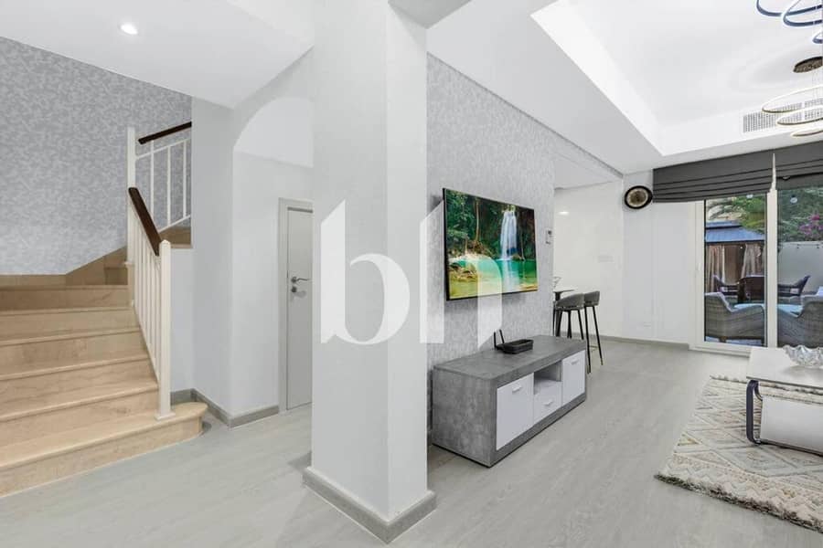 Lake backing | Upgraded | Furnished | Large Plot