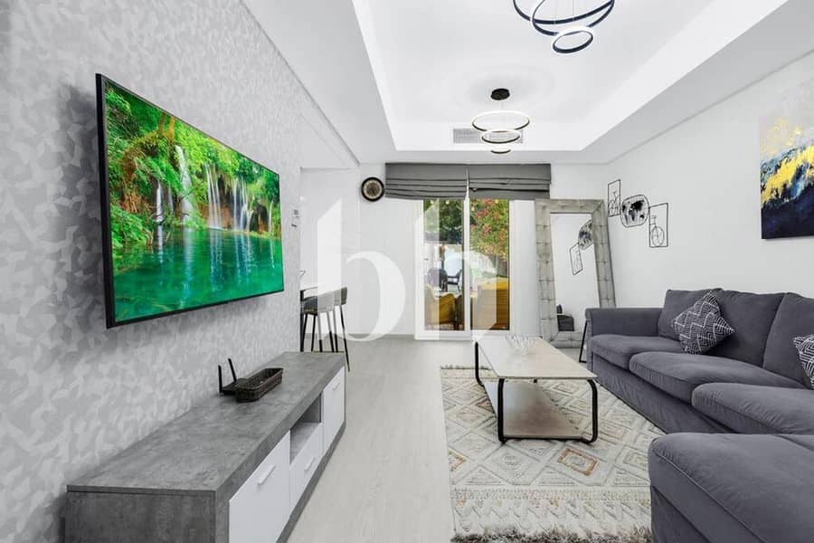 Lake backing | Upgraded | Furnished | Large Plot