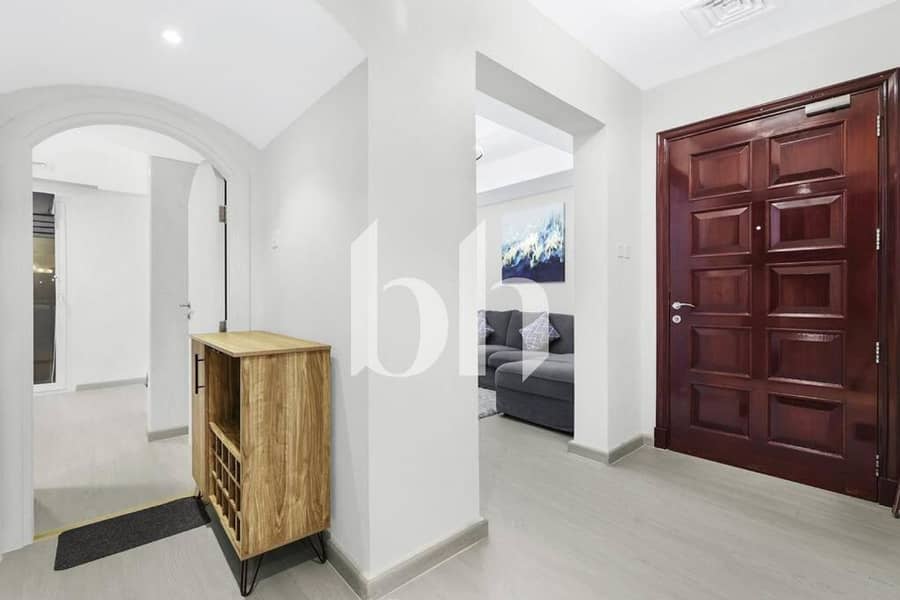 Lake backing | Upgraded | Furnished | Large Plot