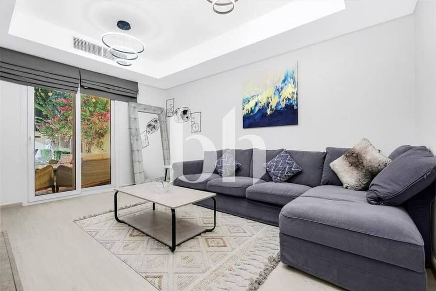 Lake backing | Upgraded | Furnished | Large Plot - Image 7