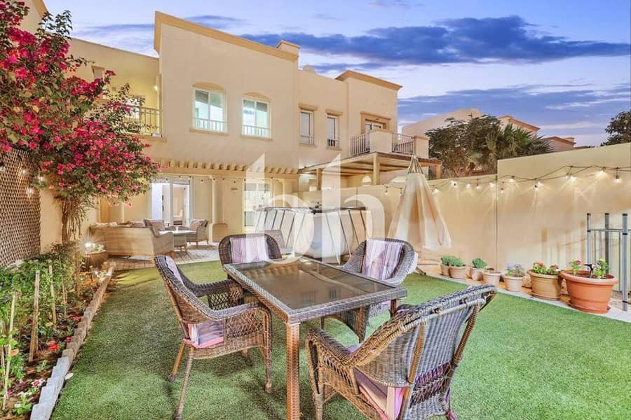 Lake backing | Upgraded | Furnished | Large Plot - Image 18