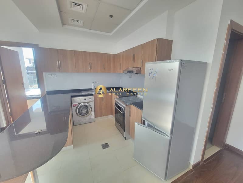 Corner Unit | Bright | Spacious